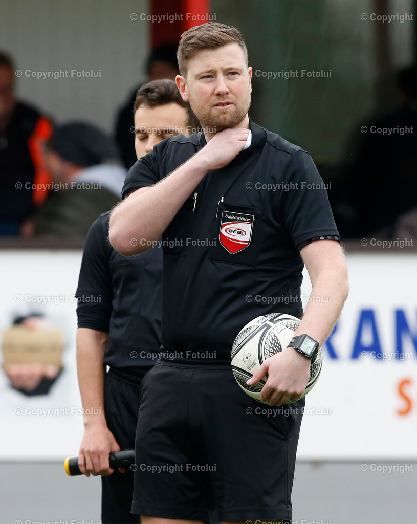 A_LUI_26032023_09 | SPORT,FUSSBALL LL.OST ASKOE OEDT 1B-PUTZLEINSDORF 26.03.2023 IM BILD: SCHIEDSRICHTER STEPHAN BAUER  FOTO:FOTOLUI