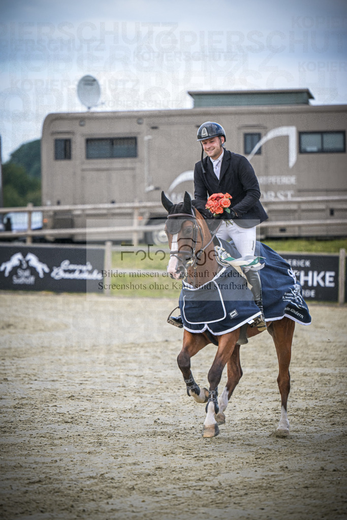 DOS_0146 | Entdecke hochwertige Reitturnierfotos von Foto Oger. Professionell, emotional und authentisch – jetzt Lieblingsmomente im Shop bestellen.Deutschlandweite Turnierfotografie. - Realisiert mit Pictrs.com