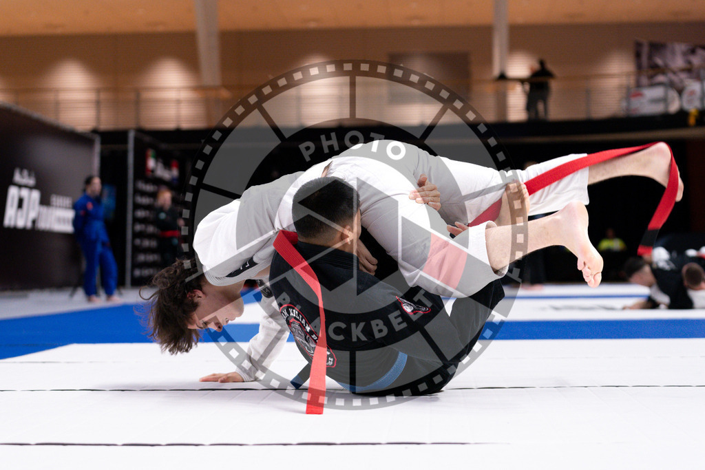 20241013PBB0509 | Athletes compete during the AJP Tour Europe Continental Jiu-Jitsu Amateurs & Masters Championship on October 13, 2024 in Almere near Amsterdam, Netherlands. © Chiara Dazi / photoblackbelt