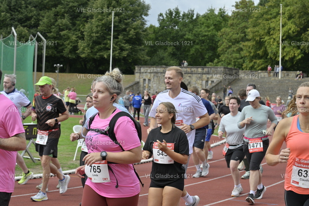 2026-08-23_Sparkassenlauf_10KM_Peter_000080 | Die Fotografen - Realisiert mit Pictrs.com