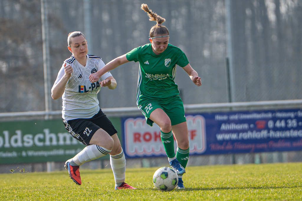 Fußball I Frauen I Saison 2025-2026 I Oberliga Niedersachsen I 15. Spieltag I TuS Lutten - FC Jesteburg-Bendestorf I 6845 | jns.sportfotos - Realisiert mit Pictrs.com