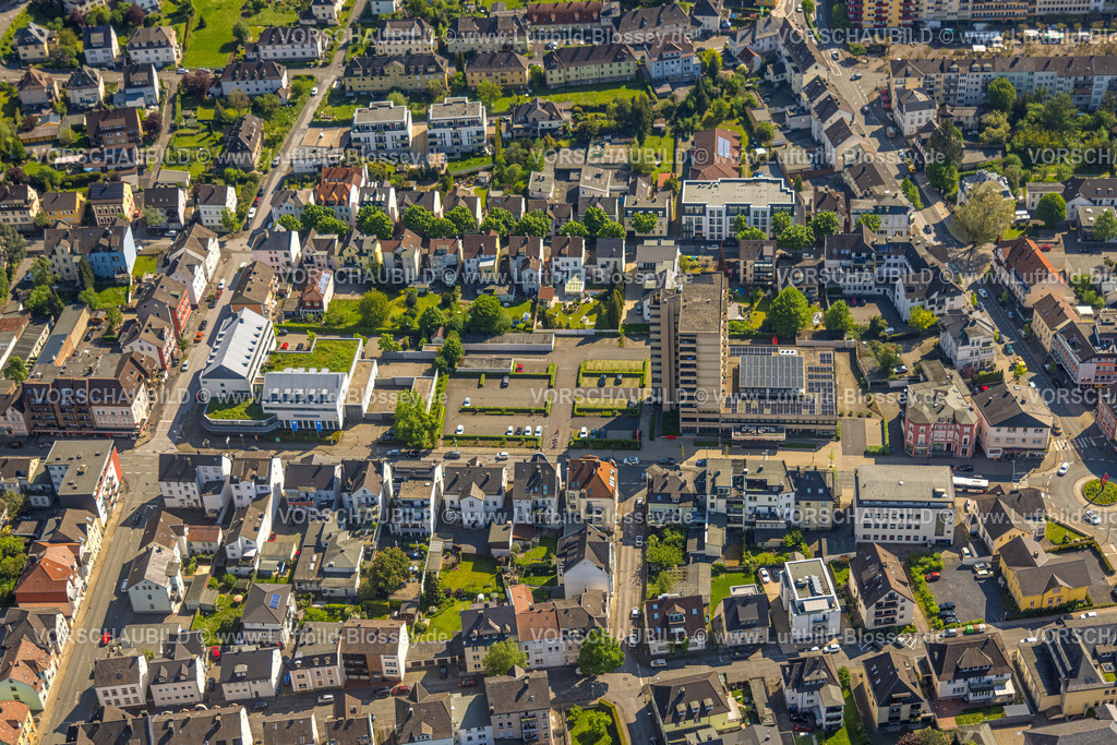 Arnsberg230500479 | Luftbild, City, Clemens-August-Straße, Sparkasse Hochhaus, Volksbank, Seniorenhaus St. Joachim,  Arnsberg, Sauerland, Nordrhein-Westfalen, Deutschland