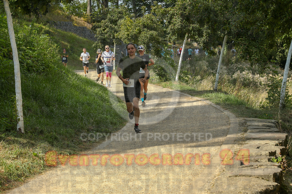 250824_1500_EX1_8268 | Sportfotografie im Rhein-Sieg Kreis, Köln, Bonn, NRW, Rheinland Pfalz, Hessen, etc. Unser Tätigkeitsfeld umfasst den Laufsport vom Volkslauf über den Marathon, Duathlon, Triathon bis zum Ultralauf wie Kölnpfad Ultra oder Schindertrail.