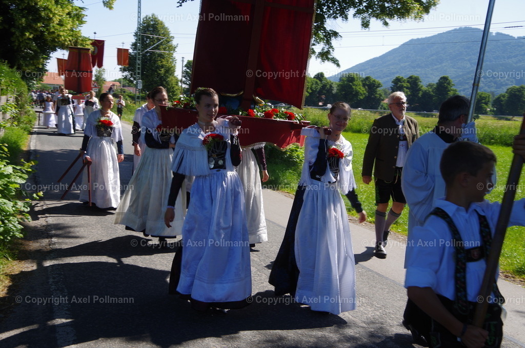 IMGP5844 | fotografiert von Axel PollmannLeonhardi Wallfahrt Benediktbeuern und Murnau, Fronleichnam, Fasching, Landschaft im Loisachtal und Benediktbeuern  - Realisiert mit Pictrs.com