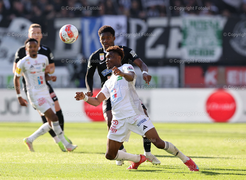 A_LUI_240525_07 | SOORT FUSSBALL ADMIRAL BUNDESLIGA STURM GRAZ -RZ PELLETS WAC 24.05.2025 IM BILD: TOCHI CHUKWUANI (STURMGRAZ) UND CHIBUKE NWAIWU(WAC) FOTO: FOTOLUI/MW