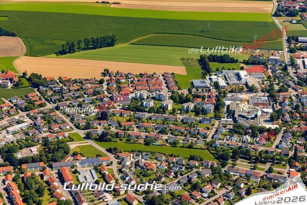 Luftaufnahme von  Vilsbiburg - Die Luftaufnahme wurde 2025 vom UL-Flugzeug heraus erstellt ( keine Drohne ) - Hochauflösende Luftaufnahme - für professionelle Ausdrucke geeignet. Die Geschenkidee !Mit Lizenz und Bildrechte bestellbar