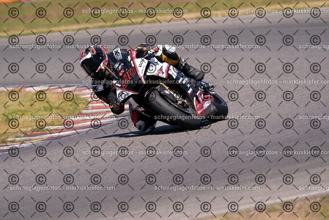26bt04-1627 | markuskiefer.com - Realisiert mit Pictrs.com