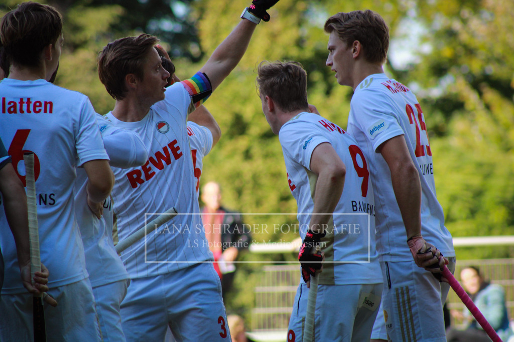 Rot - Weiß Köln - Münchner SC 25.09.22-73 | lanaschraderfotografie - Realisiert mit Pictrs.com