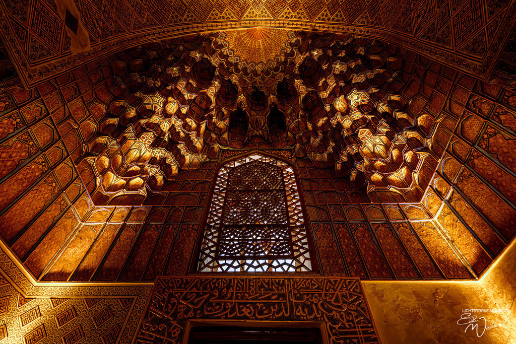 Gur-Emir-Mausoleum, Samarkand  | Herzlich willkommen auf meiner Seite! Ich bin Elke Wallnisch, Deine Fotografin für lichtstarke Momente. Der Name steht für alles, was mich mit der Fotografie verbindet: Das Licht und seine machtvolle Wirkung auf eine Situation oder unsere Stimmung - Realisiert mit Pictrs.com