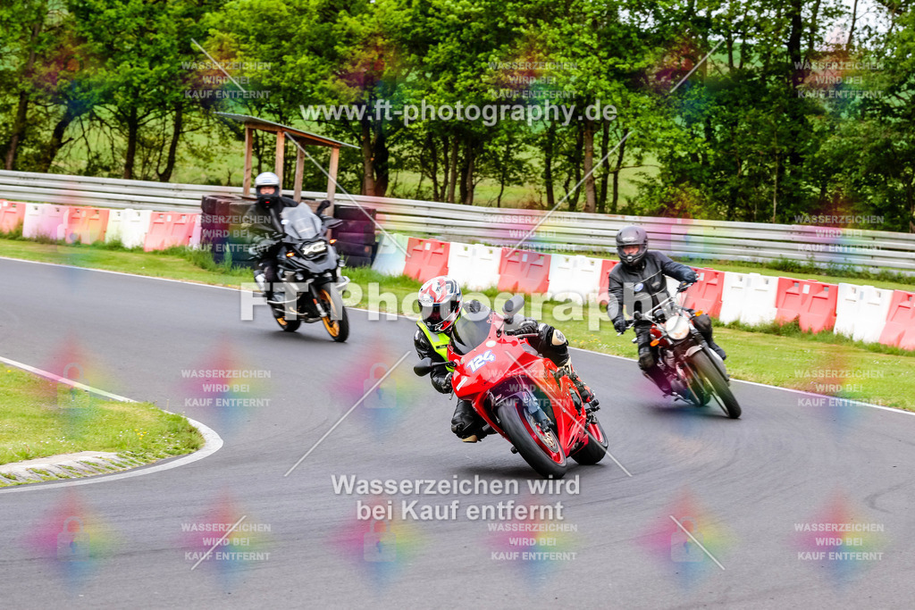 MotoTeamVBK-20132 | Hier findet Ihr Bilder von Touristenfahrten auf der Nürburgring Nordschleife oder von anderen Veranstaltungen die ich besucht habe. Viel Spass beim Durch Schauen 