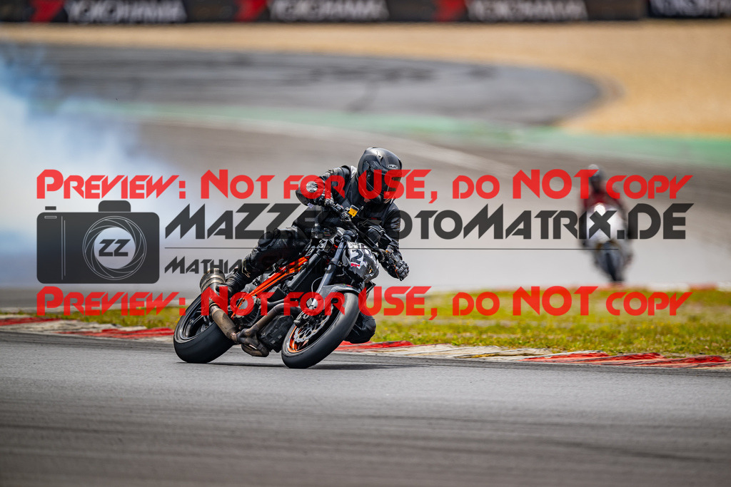 MaZZes_FotoMatrix_230719_4401 | ROT