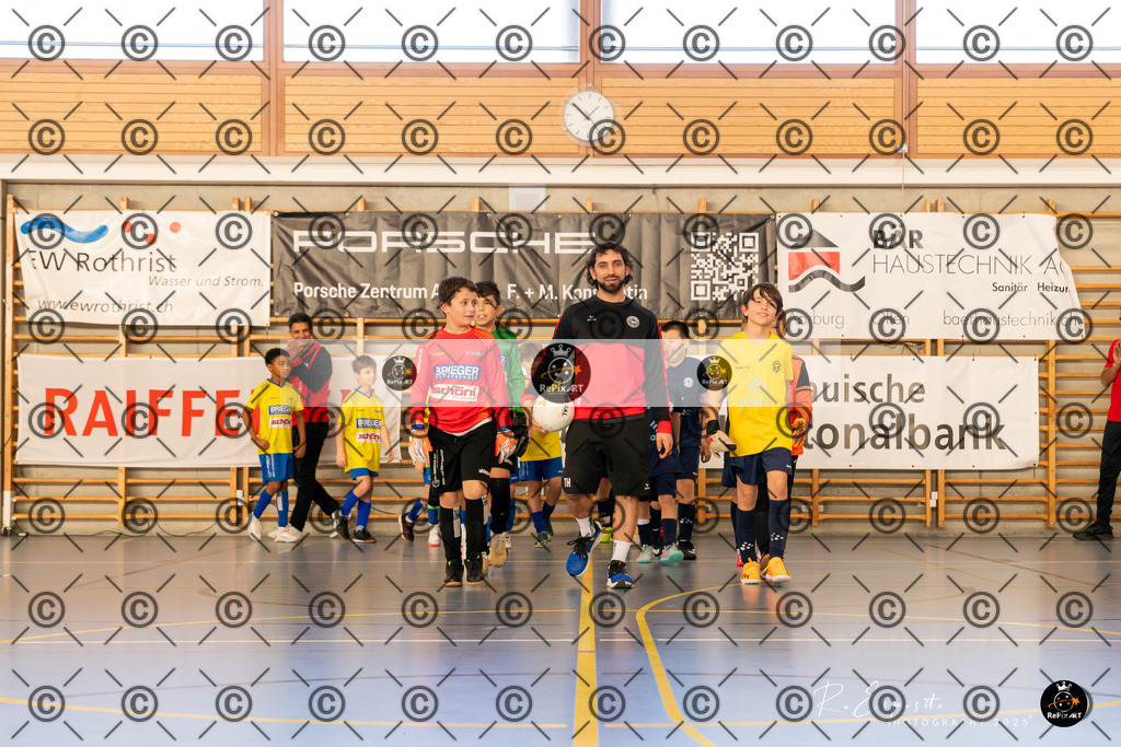 20251122_FCR-Hallenturnier-E_007-65 | Sport und Naturfotografie von Roberto Esposito zeigt echte Momente Bewegung und die Schönheit der Natur. Ausdrucksstarke Bilder schaffen Emotionen.