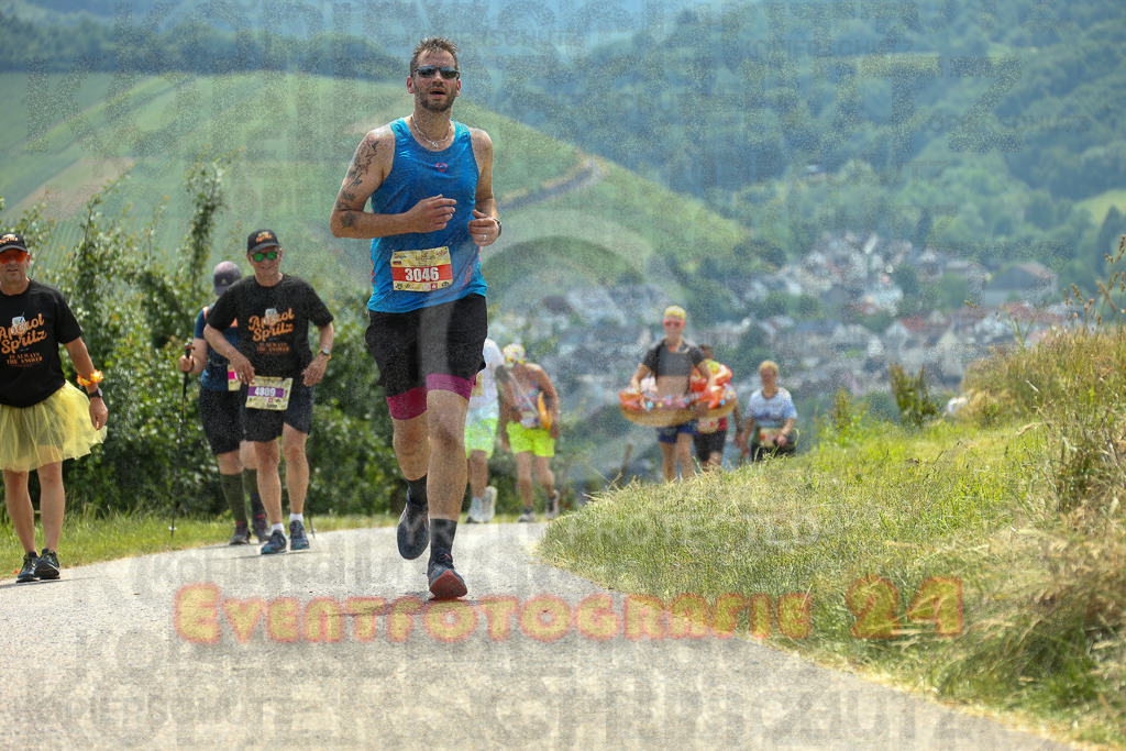 250614_1309_EX1_8297 | Sportfotografie im Rhein-Sieg Kreis, Köln, Bonn, NRW, Rheinland Pfalz, Hessen, etc. Unser Tätigkeitsfeld umfasst den Laufsport vom Volkslauf über den Marathon, Duathlon, Triathon bis zum Ultralauf wie Kölnpfad Ultra oder Schindertrail.
