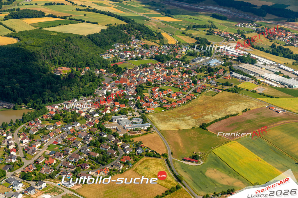 Das Luftbild zeigt : Aschbach Schlüsselfeld - Die Luftaufnahme wurde 2023 vom UL-Flugzeug aus erstellt ( keine Drohne ) - Hochauflösende Luftaufnahme - Für grossformatige Ausdrucke geeignet. Die Geschenkidee !Mit Lizenz und Bildrechte bestellbar