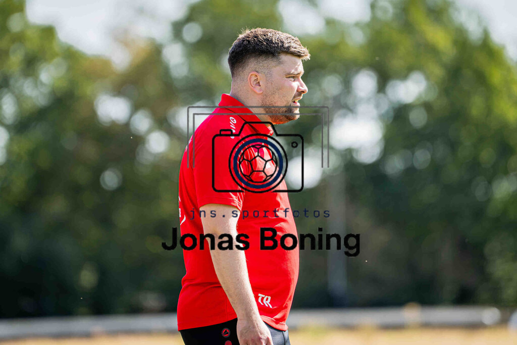 Fußball I Herren I Saison 2026-2027 I Bezirksliga Weser-Ems 4  I 1. Spieltag I SFN Vechta - SV Molbergen I 16537 | jns.sportfotos - Realisiert mit Pictrs.com