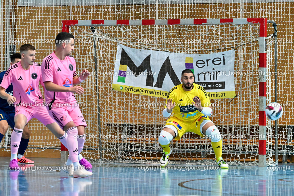 Carinthia Flamengo Futsal Club vs. Futsal Klagenfurt | #97 Leon Brisevac Carinthia Flamengo, #7 Enes Brdjanovic Carinthia Flamengo, #1 Youssef Helal Carinthia Flamengo, Carinthia Flamengo Futsal Club vs. Futsal Klagenfurt, Carinthia Flamengo Futsal Club vs. Futsal Klagenfurt am 01.12.2024 in Klagenfurt (Ballspielhalle Viktring), Austria, (Photo by Bernd Stefan)