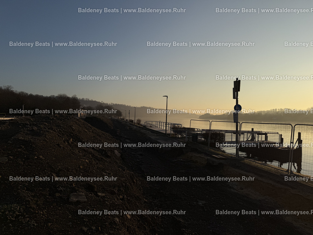 Bautagebuch - Regattatribüne Baldeneysee | Alle Nutzungsrechte vorbehalten. Jede Nutzung des Bildes bedarf einer gültigen Lizenz. Der Urheber- und Quellenhinweis „Foto: Cesar von Meissen / Baldeneysee.Ruhr“ ist bei jeder Veröffentlichung direkt am Bild anzubringen. Eine Weitergabe, Unterlizenzierung oder Weiterveräußerung an Dritte ist unzulässig. - Realisiert mit Pictrs.com