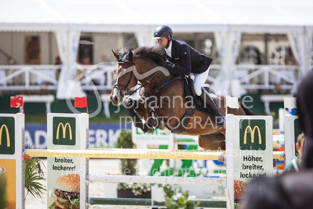 240714_BHO_M2-Spr-2-318 | Deine schönsten Turniermomente als professionelle Fotos! Entdecke hochwertige Pferdesport-Fotografie im Online-Shop. Jetzt Fotos finden & bestellen!