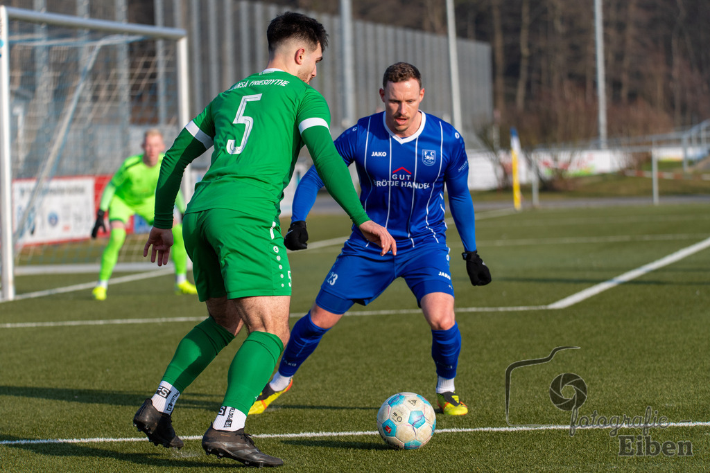 FC Rastede-Hansa Friesoythe | FC Rastede (blau)-Hansa Friesoythe (grün) am 09.02.2025 in Rastede (Sportanlage Kötterswegs), Photo: Philip Eiben 2025 - Realisiert mit Pictrs.com