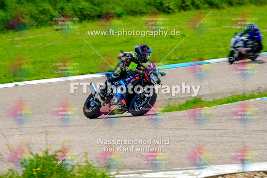 MotoTeam-9956 | Hier findet Ihr Bilder von Touristenfahrten auf der Nürburgring Nordschleife oder von anderen Veranstaltungen die ich besucht habe. Viel Spass beim Durch Schauen 