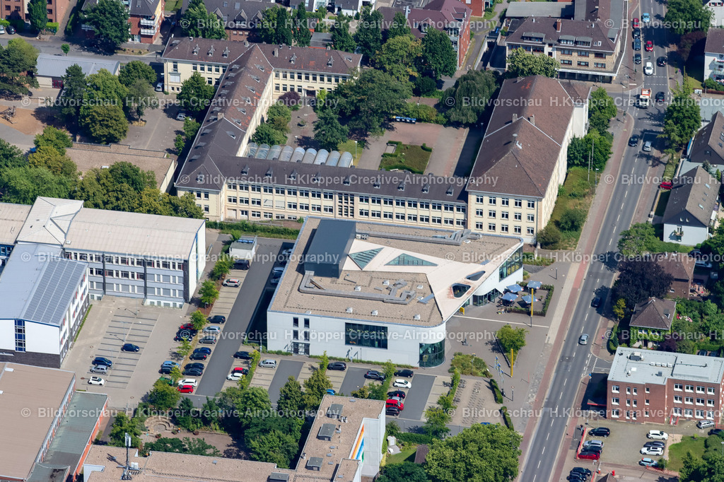 Luftbild Berufskolleg Volkshochschule Landwehrstraße 47441 Moers-5664-2 | Luftbildfotografie Hermann Klöpper - Realisiert mit Pictrs.com