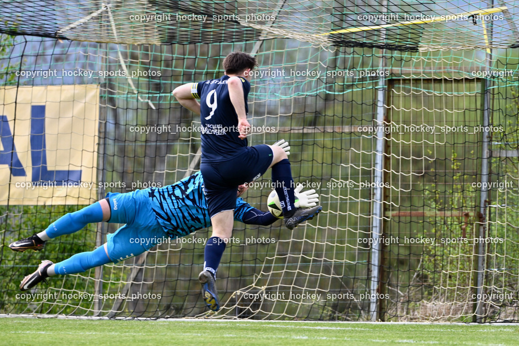 FC Faakersee vs. FC Dölsach | #9 Philipp Hochegger FC Dölsach, #38 Michael Lessiak FC Faakersee, FC Faakersee vs. FC Dölsach, FC Faakersee vs. FC Dölsach am 20.04.2025 in Finkenstein (Sportplatz Finkenstein), Austria, (Photo by Bernd Stefan)