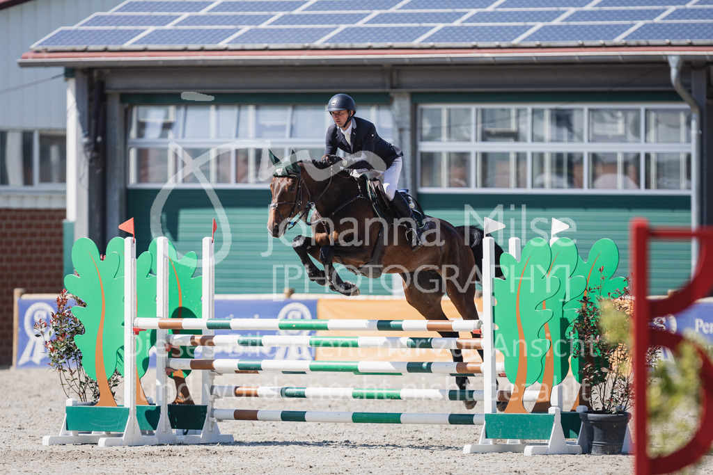 230516_Mühlen_04SprPf-L-447 | Deine schönsten Turniermomente als professionelle Fotos! Entdecke hochwertige Pferdesport-Fotografie im Online-Shop. Jetzt Fotos finden & bestellen!