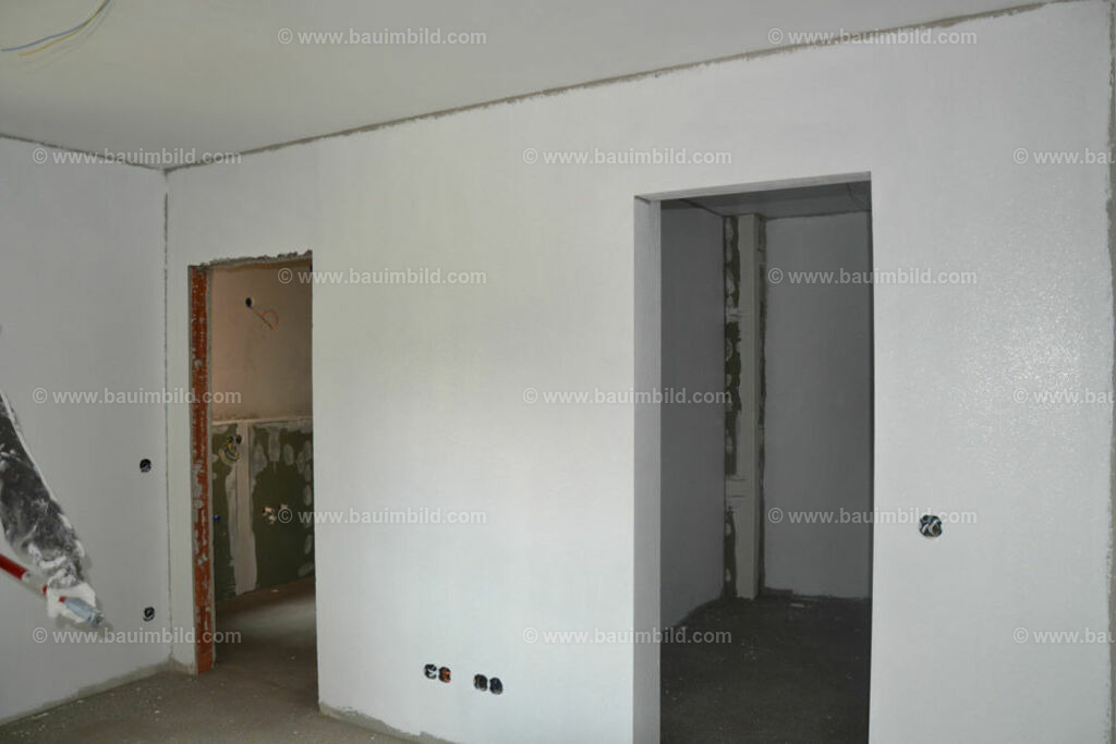 bib-lg20-malerarbeiten-0009 | Nach LV-Leistungsgruppen sortierte Detailfotos über den Bau eines Hauses. Alle Hausbau-Bilder direkt vom Urheber und Autor der Website Haus-Selber-Bauen.com