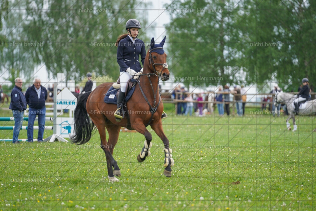 20240509-FAH02487 | Turnierbilder der Turnierfotografen Bayern, Pferdesport Fotografie, Reitsportbilder, Turnier Landberg am Lech, Turnierbilder bayern, Fotoagentur Herrmann