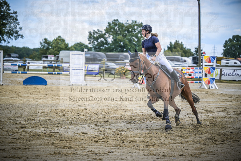 DOS_4148 | Entdecke hochwertige Reitturnierfotos von Foto Oger. Professionell, emotional und authentisch – jetzt Lieblingsmomente im Shop bestellen.Deutschlandweite Turnierfotografie. - Realisiert mit Pictrs.com