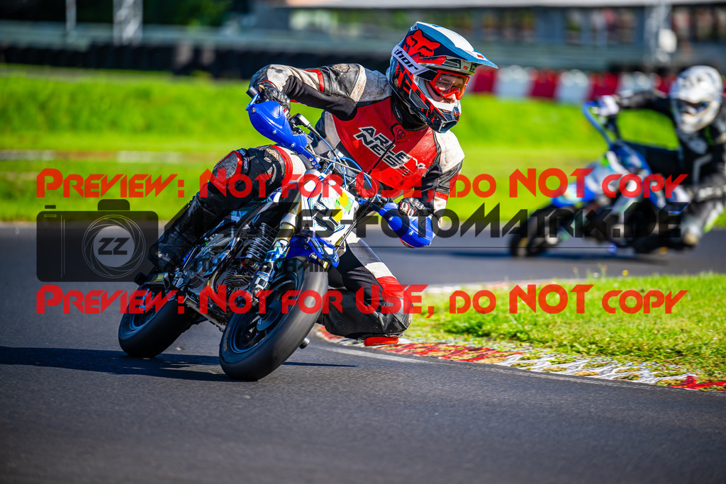 MaZZes_FotoMatrix_230920_1300 | Fotograf Mathias Schmid
Sportfotograf,
Eventfotograf,
Hochzeitsfotograf,
Portraitfotograf