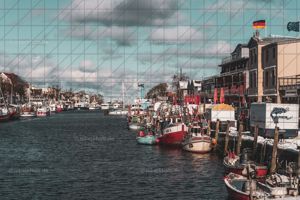 Marko_Berkholz_mberkholz_warnemünde_MBE9371 | Für dieses einmalige Foto "Blick Alter Strom" aufgenommen im Ostseebad Warnemünde, empfehle ich den Druck auf Alu Dibond  direkt. Brillante Farbwiedergabe und modernes Design geben diesem Foto den entsprechenden Rahmen.