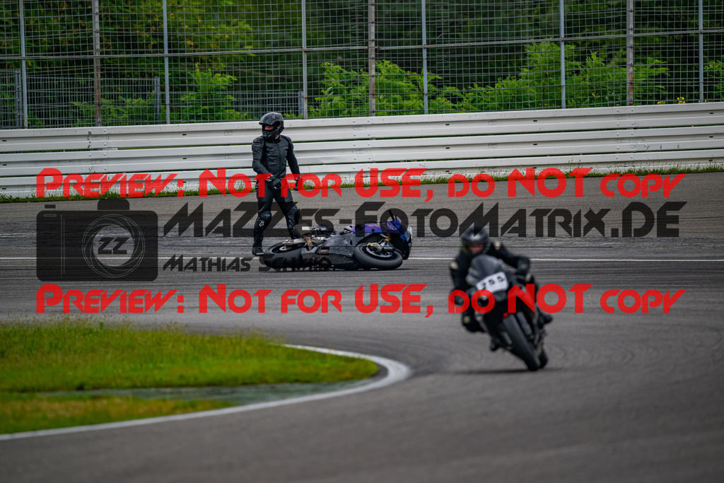 MaZZes_FotoMatrix_240701_6007705_4779 | GELB