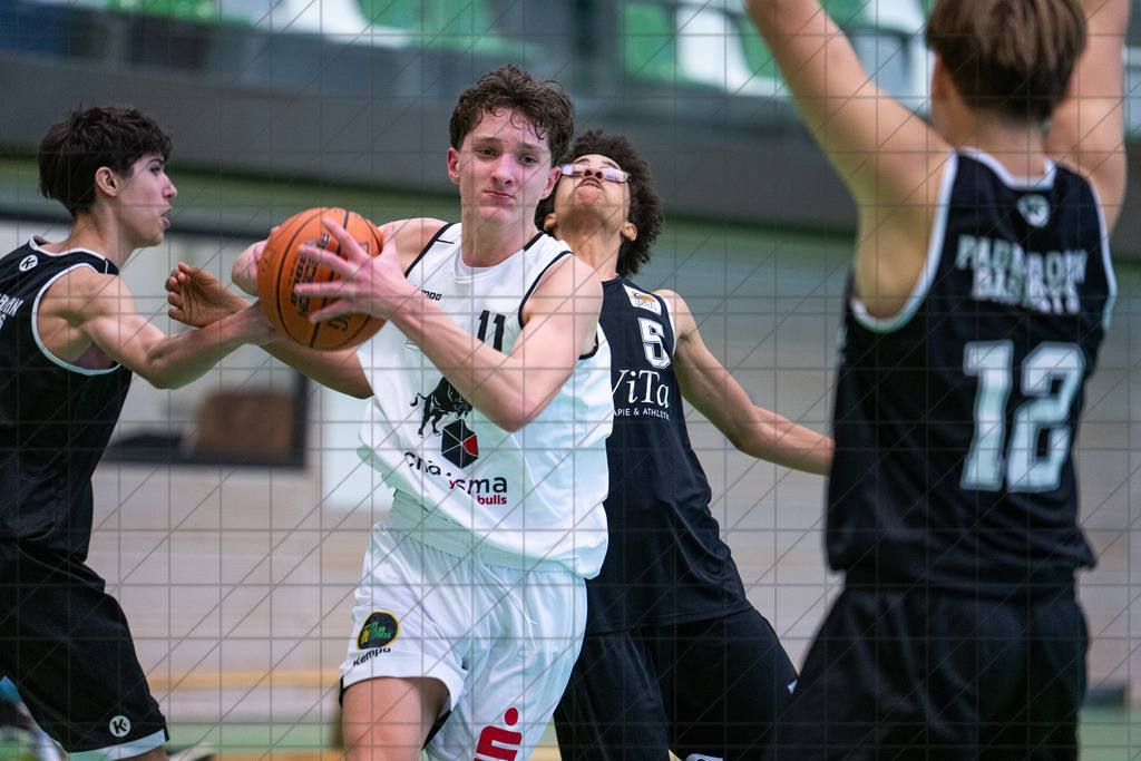 JBBL Relegation Gruppe 1 25/26 | Spieltag 08 | Charisma Young Bulls vs. Paderborn Baskets | 14.12.25: JBBL Relegation Gruppe 1 25/26 | Spieltag 08 | Charisma Young Bulls vs. Paderborn Baskets / Osnabrück / Deutschland  //   CREDIT:www.bullenfotos.de, Martin König, Hörner Weg 40, D-49078 Osnabrück, +4917663732967 // Nutzung und Weitergabe nur zu den vereinbarten Zwecken. Presseanfragen an Ersteller. Alle Rechte beim Ersteller. Honorierung nach MFM. - Realisiert mit Pictrs.com