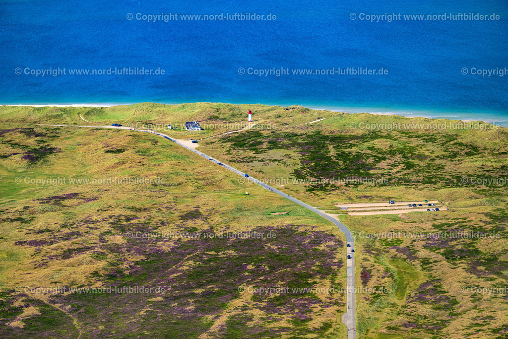 Sylt_List_Leuchtturm_Sylt_West_ELS_3841130825 | LIST 21.06.2025 Leuchtturm "List-West" als historisches Seefahrtzeichen im Küstenbereich in List auf der Insel Sylt im Bundesland Schleswig-Holstein, Deutschland. // Lighthouse as a historic seafaring character in the coastal area " List-West " in List at the island Sylt in the state Schleswig-Holstein, Germany. Foto: Martin Elsen