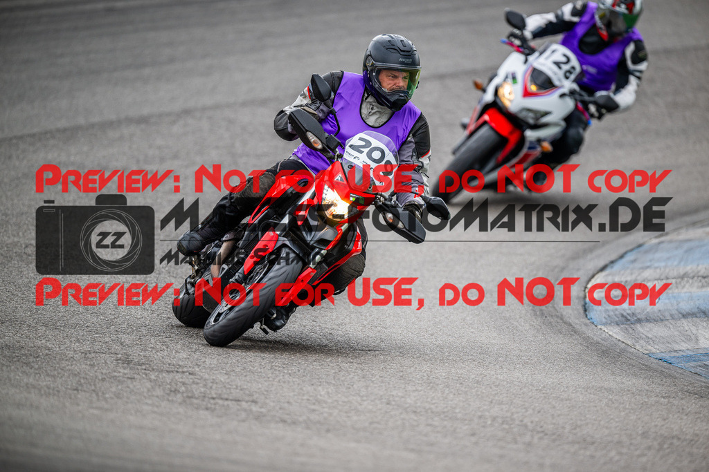 MaZZes_FotoMatrix_240702_6007705_0437 | INST