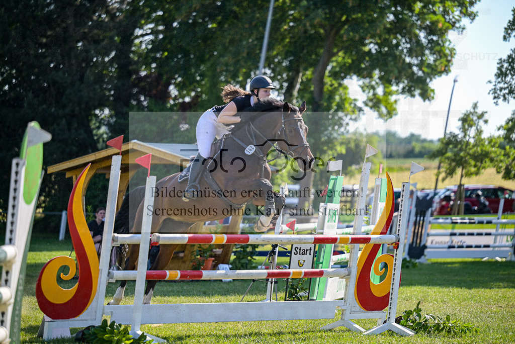 Reitturnier Voxtrup | Entdecke hochwertige Reitturnierfotos von Foto Oger. Professionell, emotional und authentisch – jetzt Lieblingsmomente im Shop bestellen.Deutschlandweite Turnierfotografie. - Realisiert mit Pictrs.com