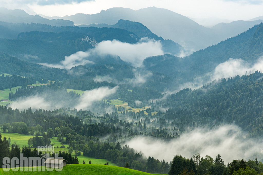PS-Bergwelt-2026-30 | Entdecke die größte Bildgalerie der Region mit Fotografien aus dem Allgäu, der Bodenseeregion, Oberschwaben, dem Donautal und der Schwäbischen Alb. Landschaften, Luftaufnahmen und Reisefotografie als Wandbild und Fotokunst. - Realisiert mit Pictrs.com