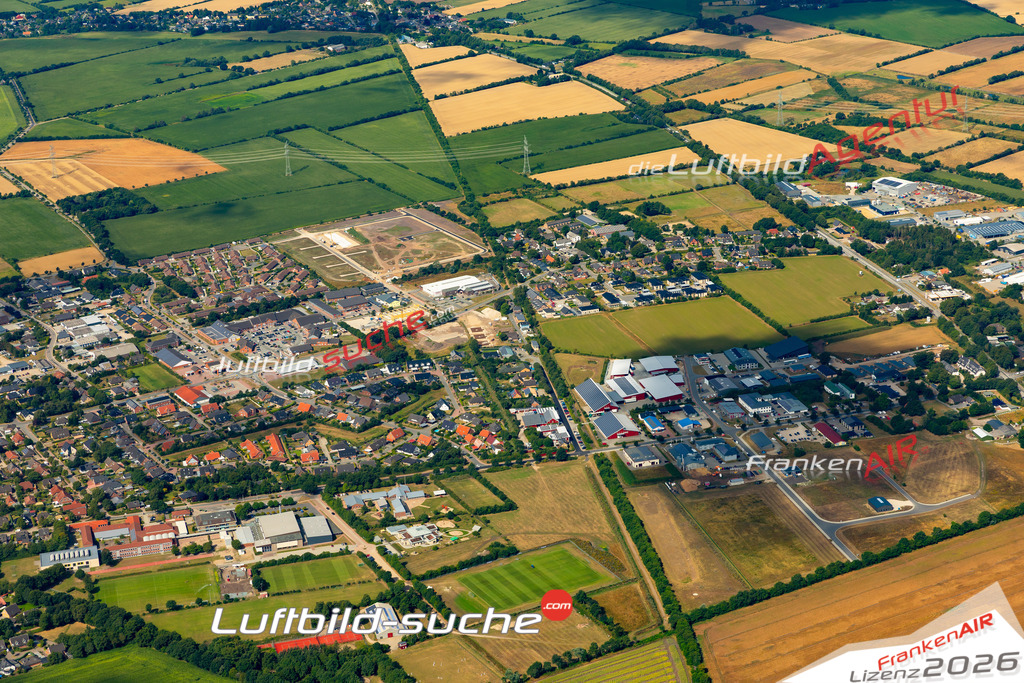 Das Luftbild der Stadt Handewitt wurde 2022 vom Flugzeug heraus erstellt (keine Drohnen-Aufnahmen) Aufnahmehöhe ca.450 Meter- hohe Bildauflösung und Druck-Qualität. Garantiert!