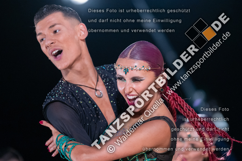 20250503-11007 | Hier finden Sie Tanz Bilder vom Latein und Standard Formationen tanzen. Sportbilder vom Tanzsport. Schöne Fotos und von Weltmeisterschaft, Europameisterschaft, Bundesliga, Regionalliga, Oberliga und Landesliga sowie von GOC Stuttgart, DanceComp, WM Bremen