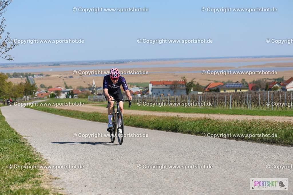 IMG_9709 | @sportshot_your_pictrs #yourpictures#roadtowm2029 #nrm #neusiedlerseeradmarathon #neusiedlersee #neusiedlerseetourismus #burgenland #mörbisch #nrm26 #burgenlandtourismus #voglundco #poweredbyburgenlandtourismus #radsport #rad #marathon #ucigranfondo #visitburgenland #ucigranfondoworldseries