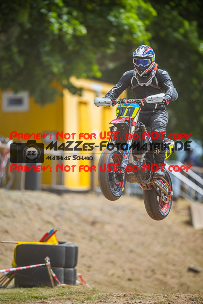 MaZZes_FotoMatrix_220528_0278 | Fotograf Mathias Schmid
Sportfotograf,
Eventfotograf,
Hochzeitsfotograf,
Portraitfotograf