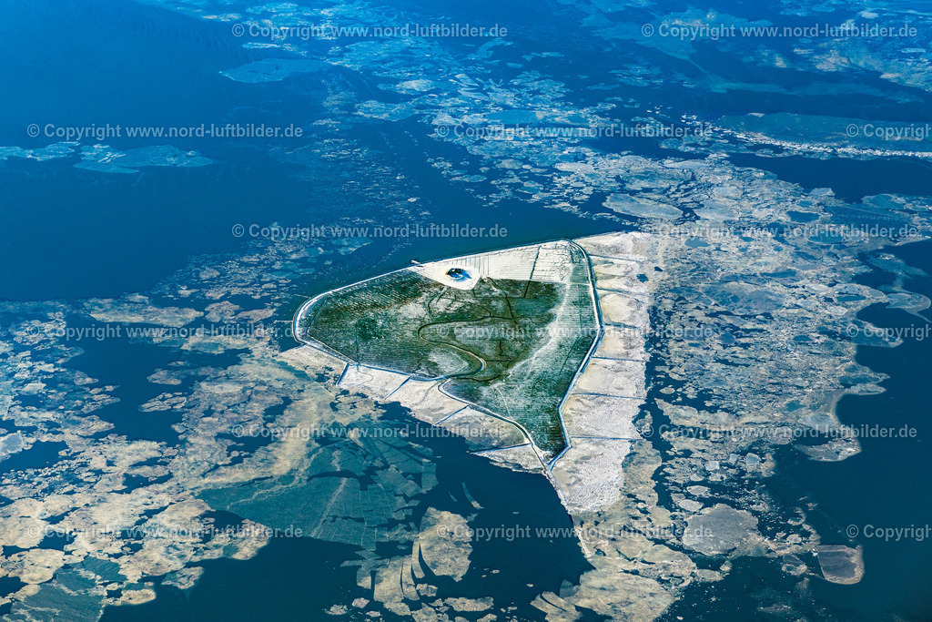 Hallig_Südfall_bei_Pellworm_Bei_Eisgang_Und_Schnee_ELS_7185120221 | PELLWORM 12.02.2021 Winterlich schneebedeckte Hallig Südfall im Wattenmeer der Nordsee bei Pellworm im Bundesland Schleswig-Holstein. Wattenmeer bei Ebbe. Oben Insel Pellworm. // Wintry snowy hallig Suedfall in Pellworm in Schleswig-Holstein. Wadden Sea at low tide. Top Pellworm. Foto: Martin Elsen