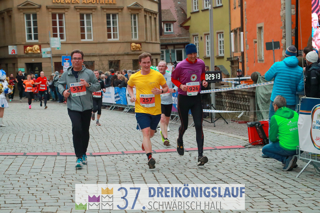VR Bank Hauptlauf 10000m | 3 Koenigslauf 2023 - Realisiert mit Pictrs.com