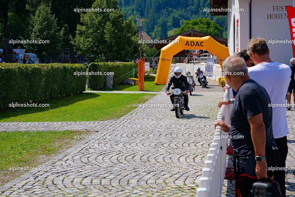 P1014719 | Erleben Sie atemberaubende, hochqualitative Fotos Ihrer Fahrt entlang der malerischen Alpenstraßen. Besuchen Sie alpineshots.com, um professionelle Aufnahmen Ihrer unvergesslichen Reise zu finden und zu kaufen - Realisiert mit Pictrs.com