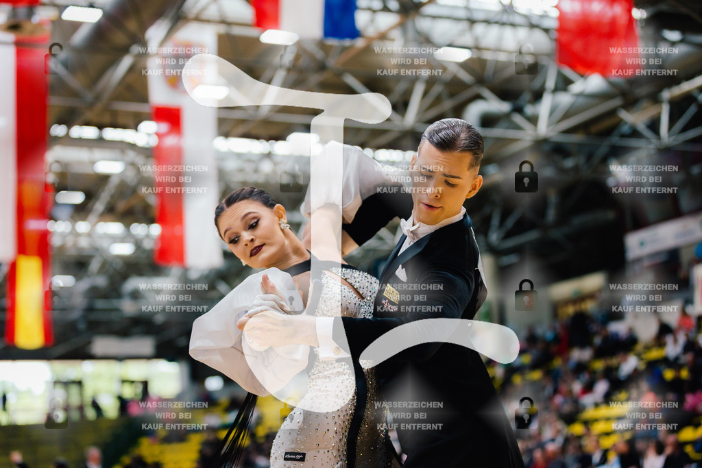Hessen Tanzt WDSF International Open Standard 10th (56) Josef Kuca _ Veronika Hruba (Czech Republic)-2025-05-17-8976 | Webshop for digital downloads and prints of dance sport, event & show photographer Julian Link - Realisiert mit Pictrs.com
