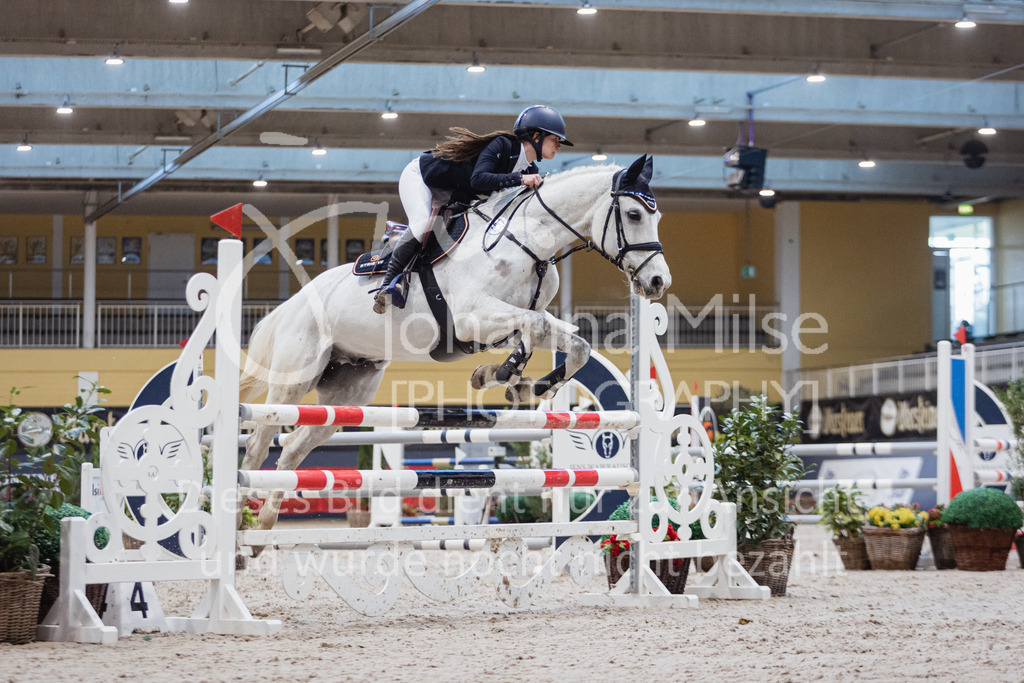 230210_Warstein_Stil-L-118 | Deine schönsten Turniermomente als professionelle Fotos! Entdecke hochwertige Pferdesport-Fotografie im Online-Shop. Jetzt Fotos finden & bestellen!