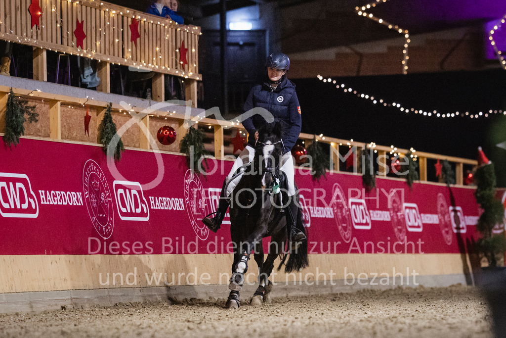 231118_PonyTrophy-312 | Deine schönsten Turniermomente als professionelle Fotos! Entdecke hochwertige Pferdesport-Fotografie im Online-Shop. Jetzt Fotos finden & bestellen!