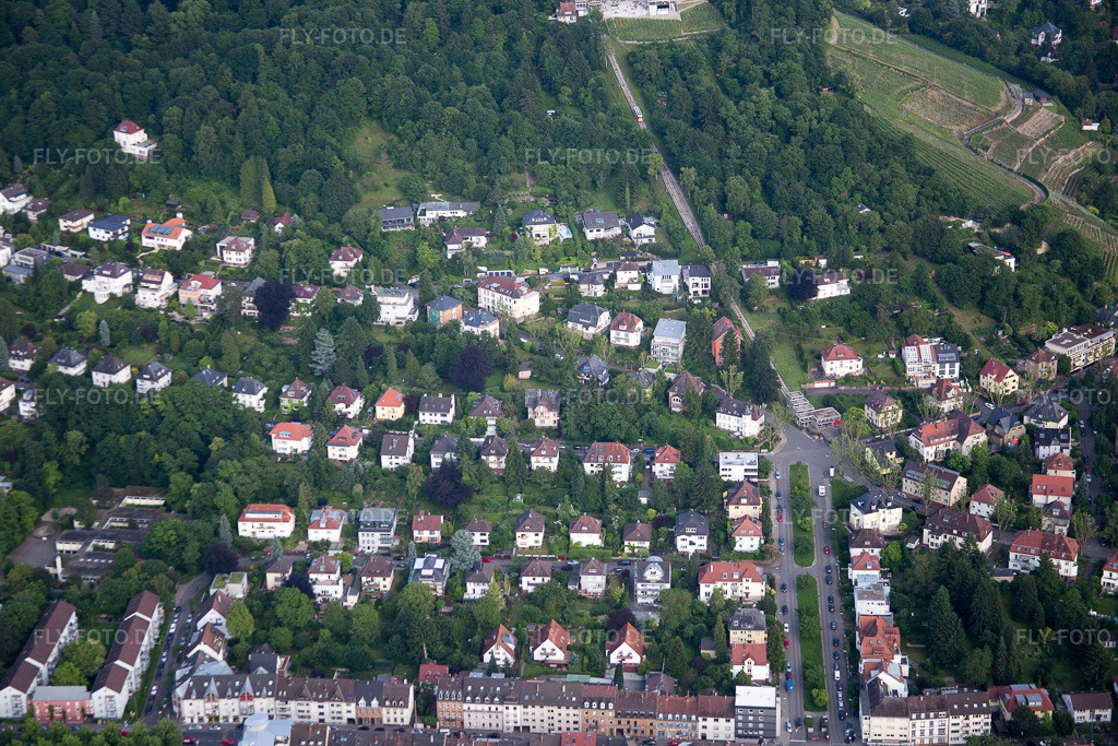 Luftbild: Turmbergstr im Ortsteil Durlach in Karlsruhe im Bundesland Baden-Württemberg in Deutschland. Foto: IMG_089280.jpg vom 10.06.2016 durch Werner Riehm/FLY-FOTO.de
