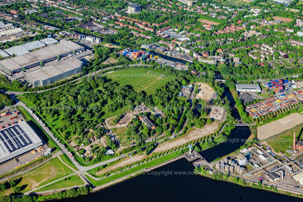 Hamburg_WilhelmsburgELS_9976070524 | HAMBURG 07.05.2024 Veranstaltungsgelände des MS Dockville Musik- Festivals am Flußverlauf der Elbe in Hamburg. // Event area of MS Dockville Musik- Festival at the running of the river Elbe in Hamburg, Germany. Foto: Martin Elsen